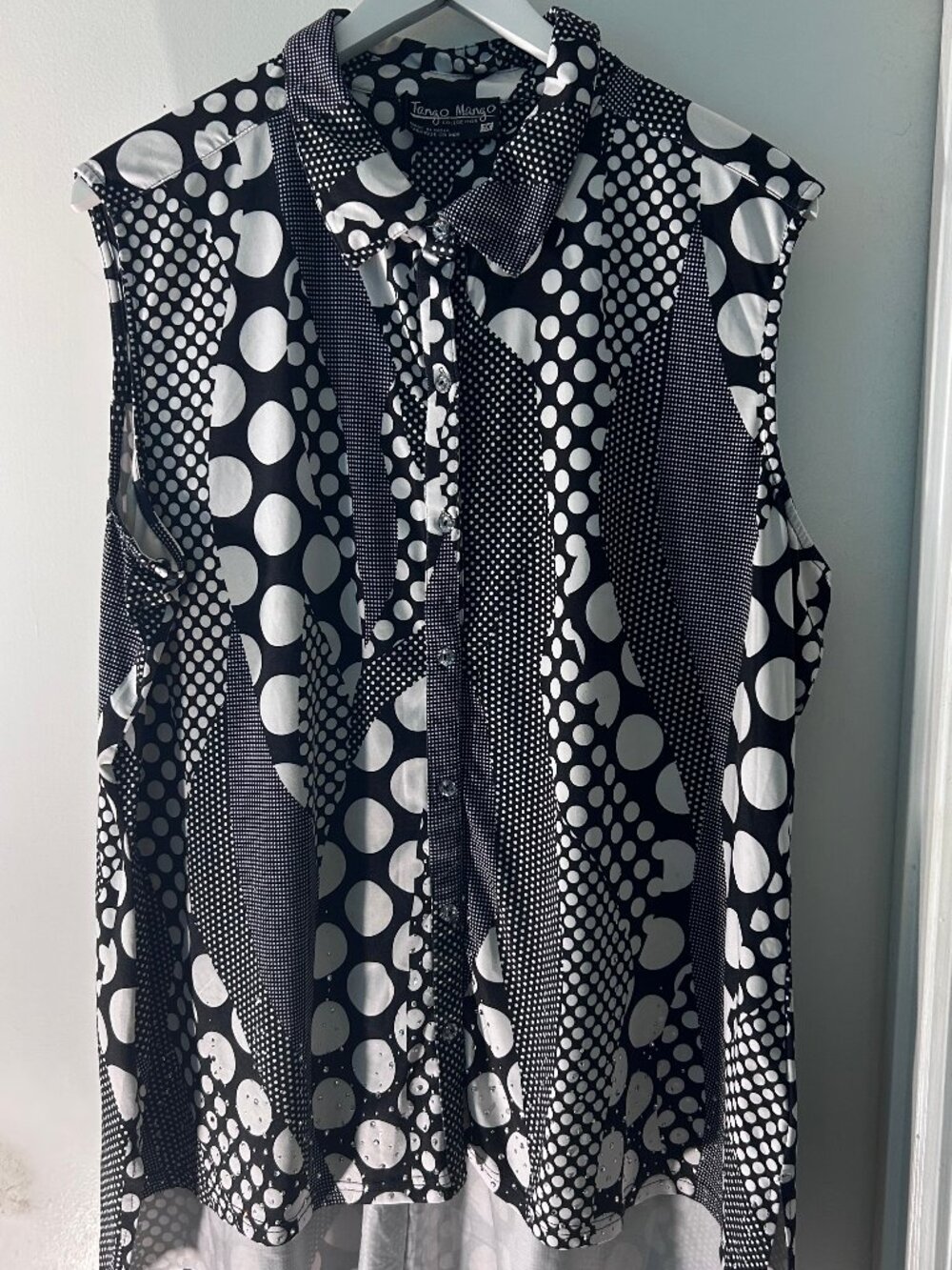 Tango Mango 1X Black White Polka Dot Rhinestone Hi-Low Blouse